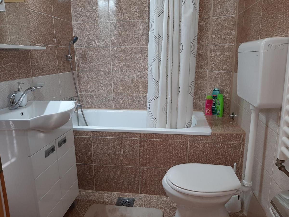 Apartmani Ogi I Ana 바이나 바슈타 외부 사진